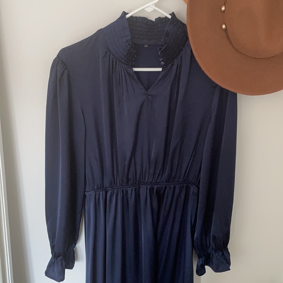 Amazon | Navy Blue Silk Dress - Picture 4 of 5